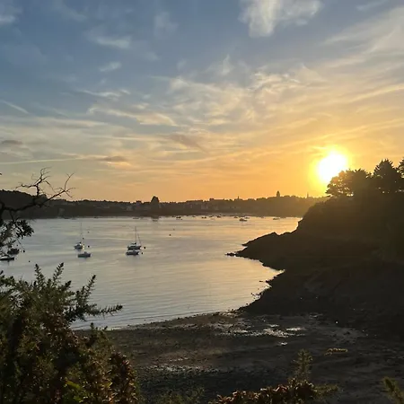 Jolie Maison Bord De Nyaraló Dinard